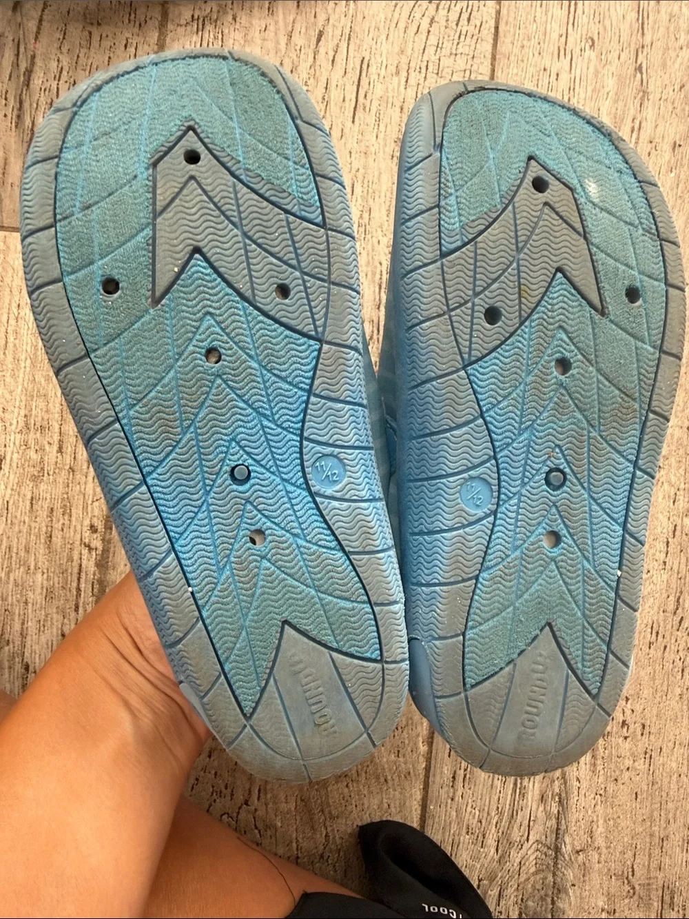 Bluey and bingo Kids blue toddler Water Shoes size 11-12
